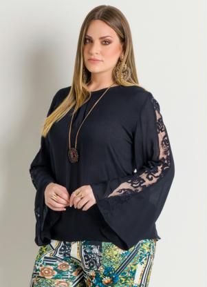 Blusa Mangas Sino com Detalhes Preta Plus Size