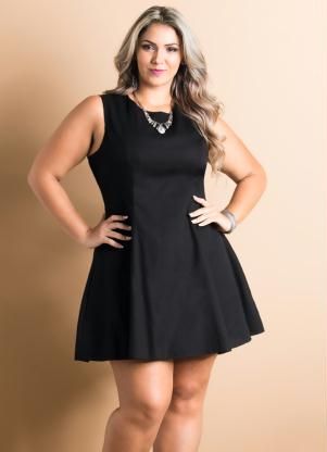 Vestido Evasê Preto Plus Size