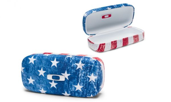 CASE OAKLEY BANDEIRA DOS EUA